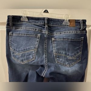 BKE Buckle Stella Slim Fit Bootcut Low Rise 32 31 EUC